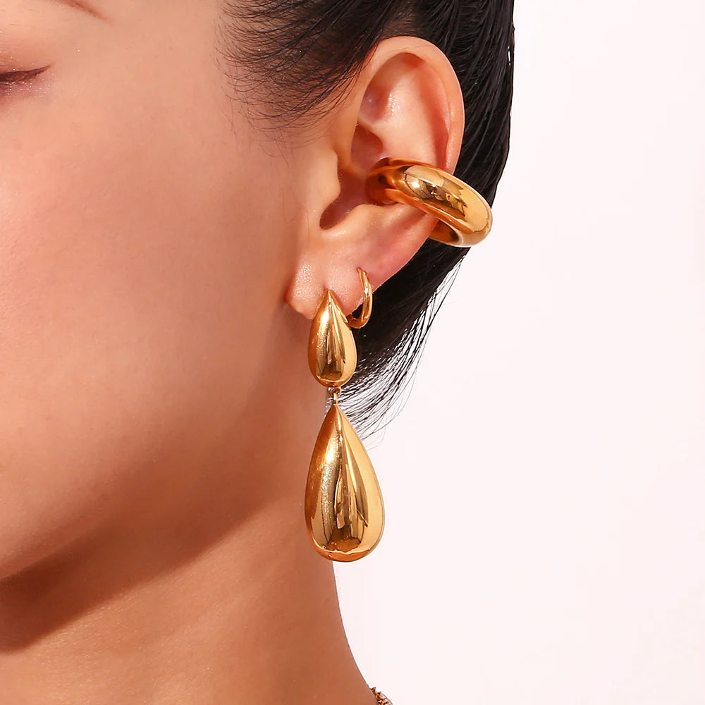 Elara Drop Ohrringe – Tropfenförmige Statement-Ohrringe in Gold