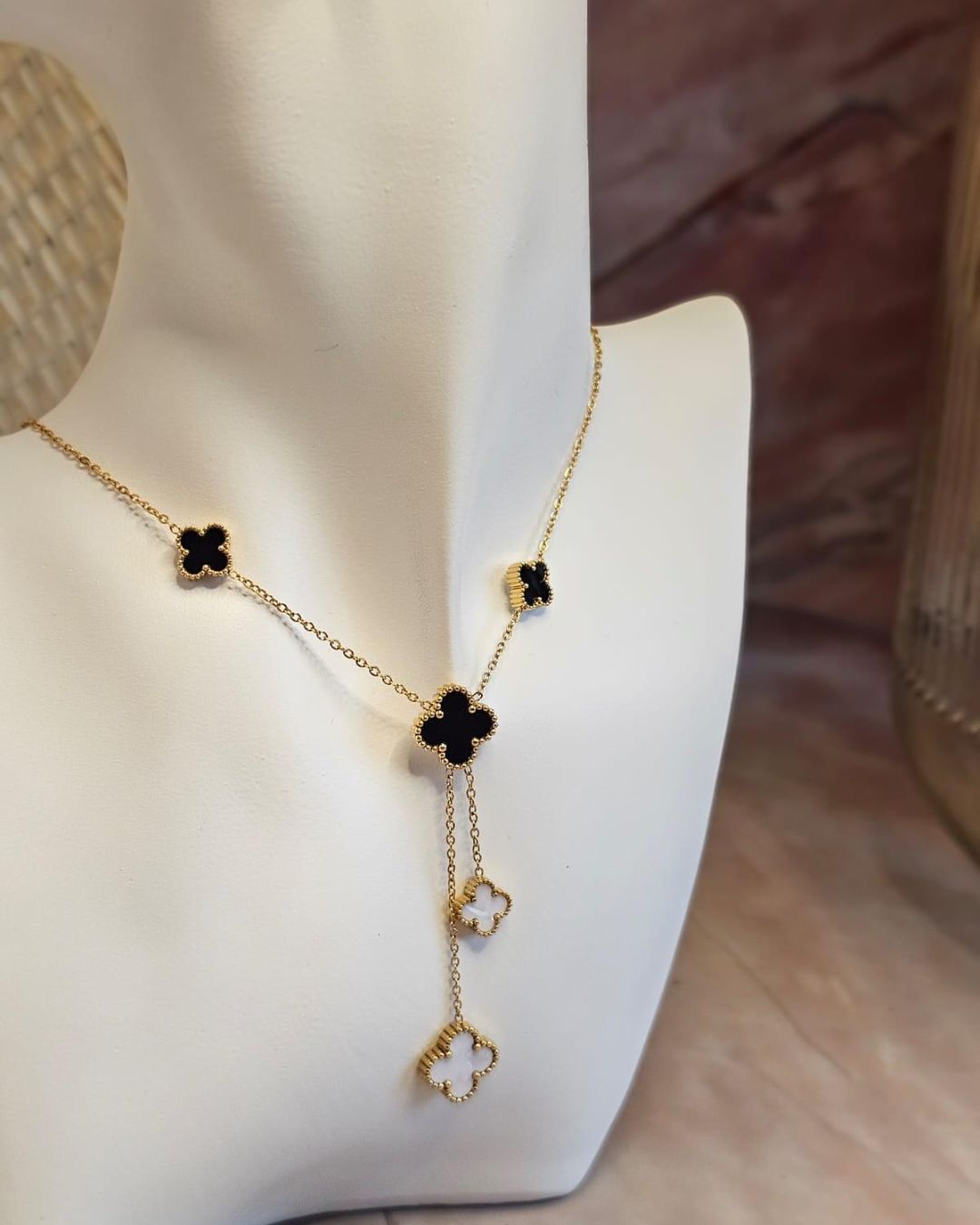 Rania - Necklace Double-Sided Black and White