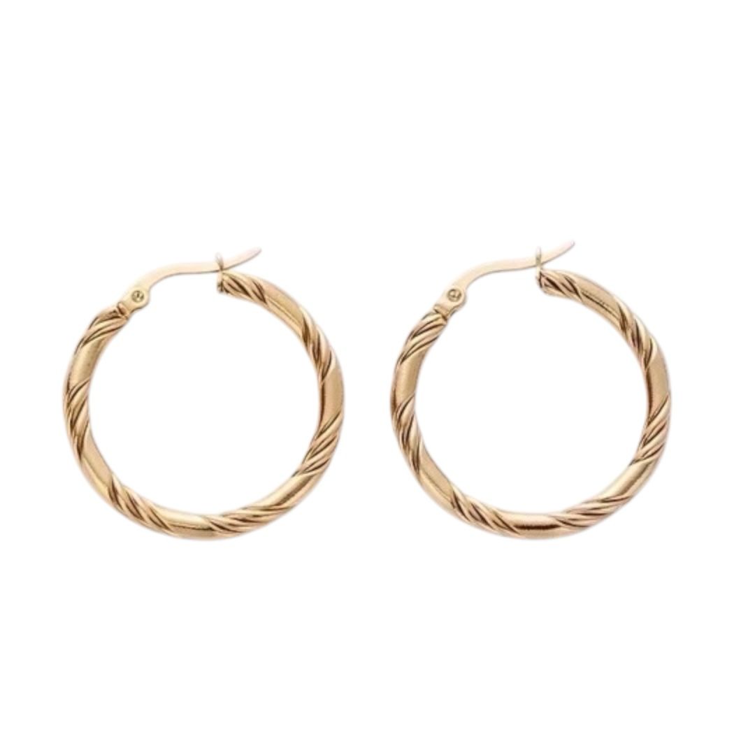 Twist Gold Hoop Earrings – 18K Vergoldete Creolen