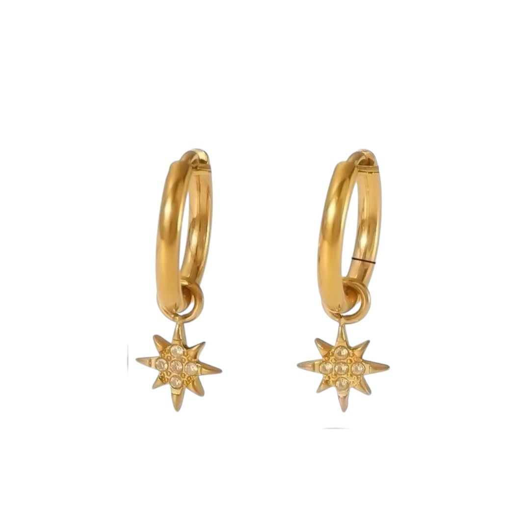 Stella Hoops – 18K Vergoldete Creolen mit Sternanhänger