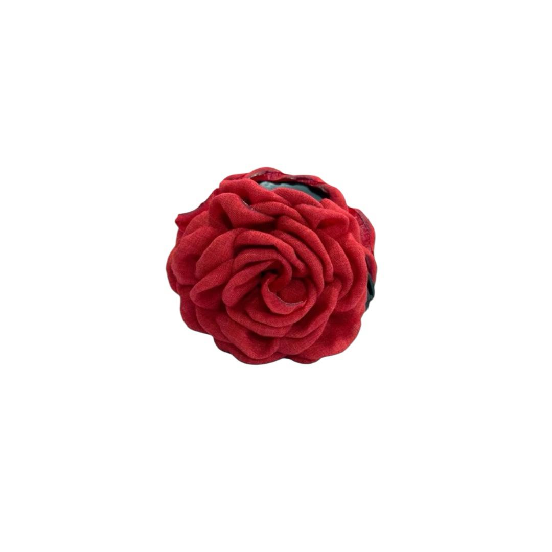 Red Fabric Rose Hair Clip – Eleganter Haarkamm mit mehrlagiger Stoffblume