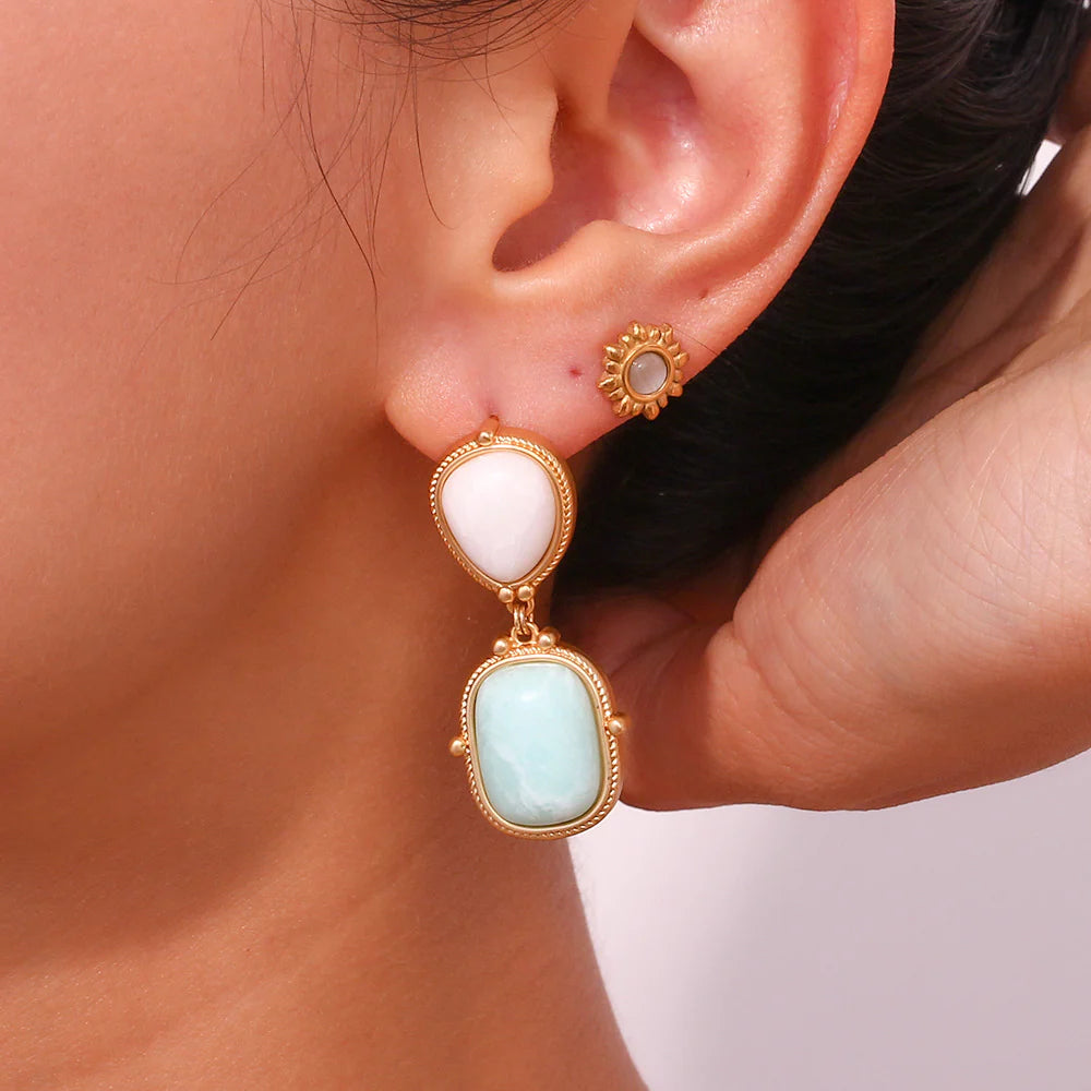 Isla Gemstone Ohrringe – Vergoldete Statement-Ohrringe mit Naturstein