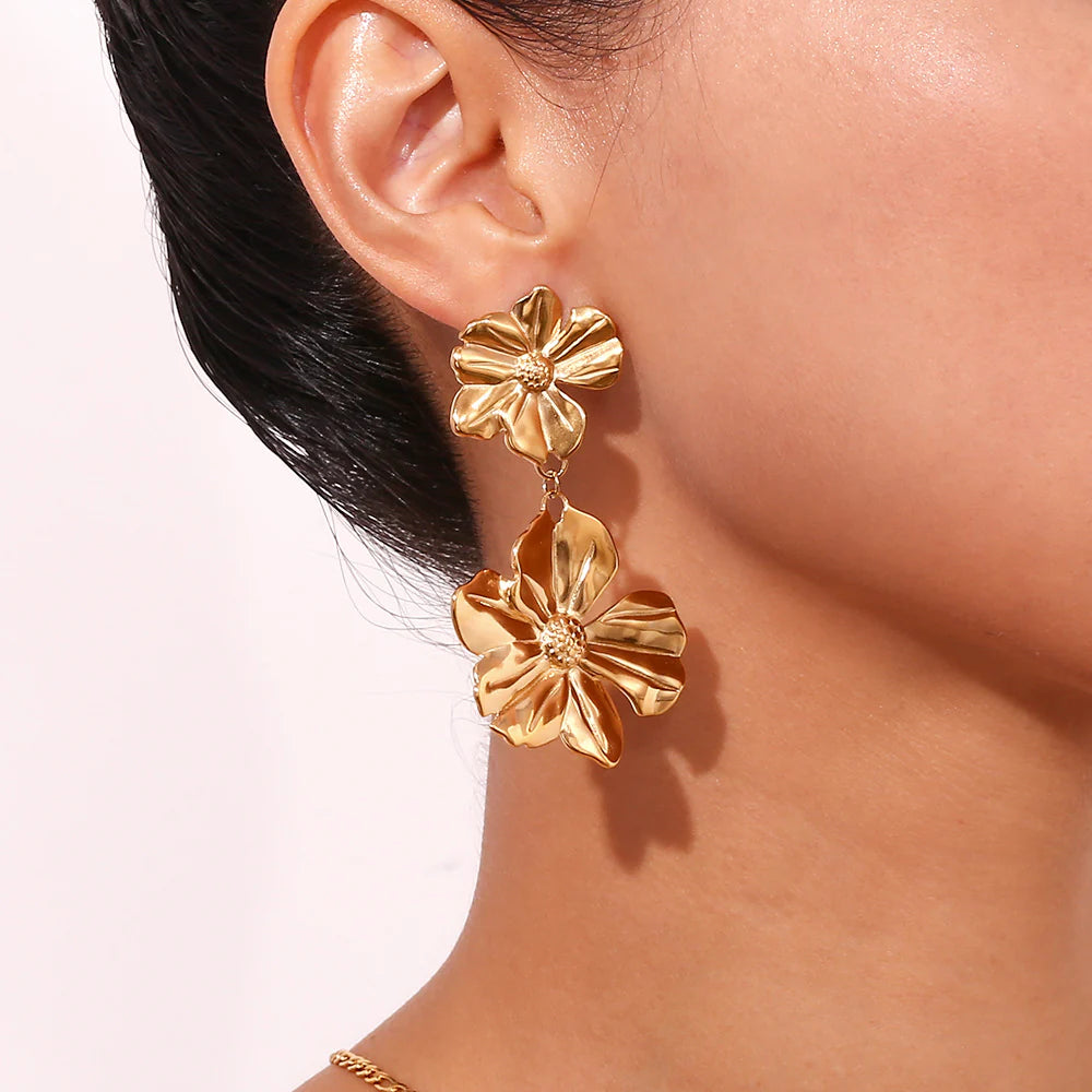 Floréa Statement-Ohrringe – Goldene Blumenpracht