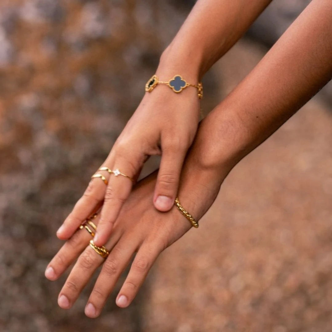 Armbänder