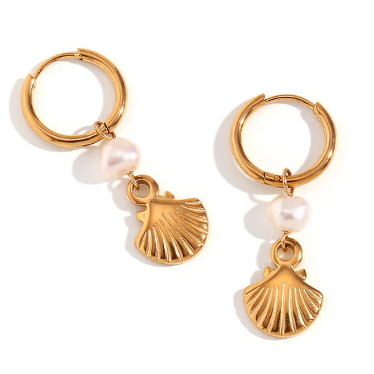 Ocean Pearl Creolen – 18K Vergoldet mit Muschel & Süsswasserperle