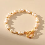 Éloise Pearl Armband – Süßwasserperlen & 18K vergoldete Details