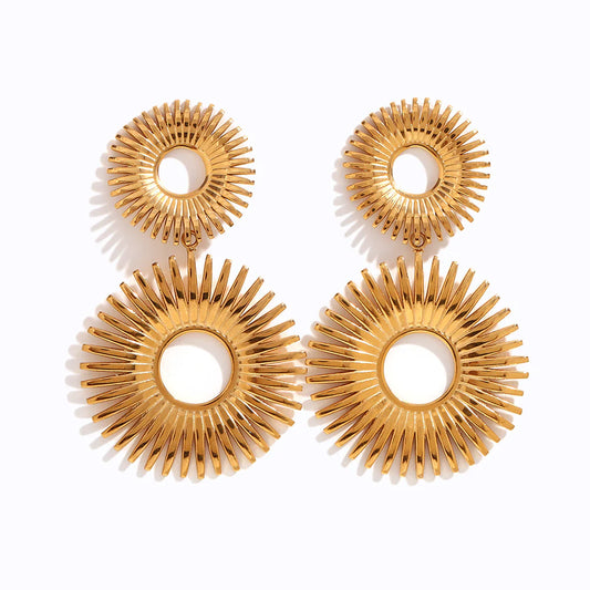 Solara Ohrringe – Sonnenförmige Statement-Ohrringe in Gold
