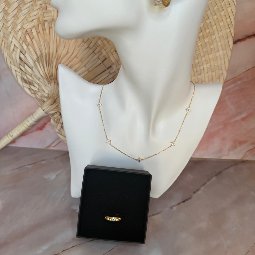 Amara - Ring mit Blumen-Design