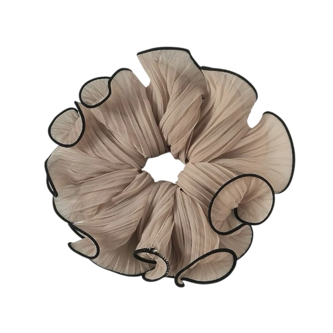Chouchou en Chiffon Élégant – Élastique à Cheveux Volumineux avec Volants Beige