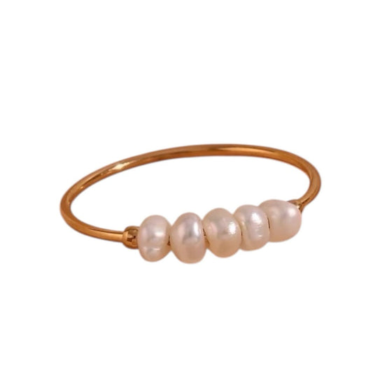 Pearl Whisper Ring – Eleganz in Gold & Süsswasserperlen