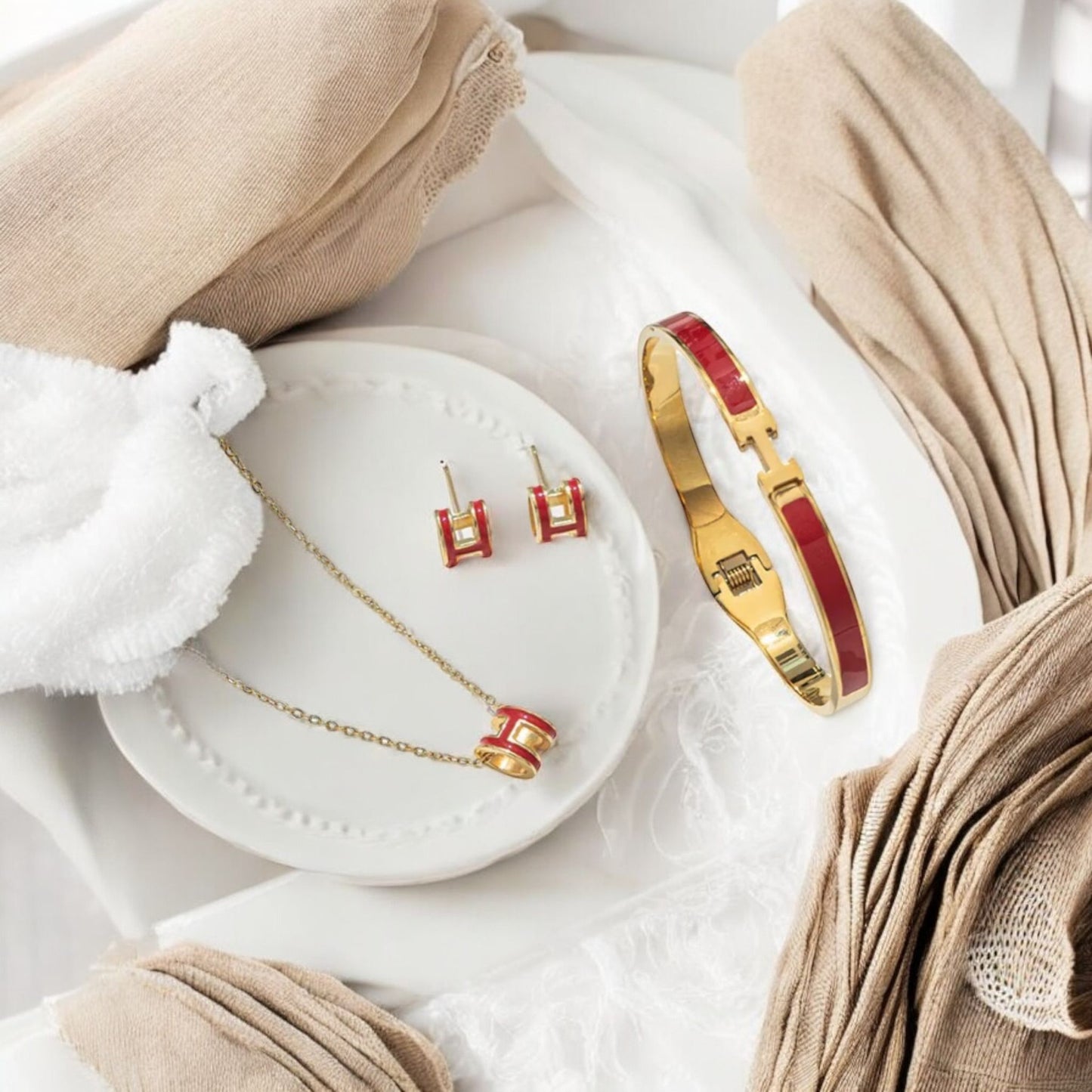 Hera - Jewelry set in red