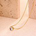 Solea Necklace – Zeitlose Halskette mit rundem Zirkonia-Anhänger in Gold